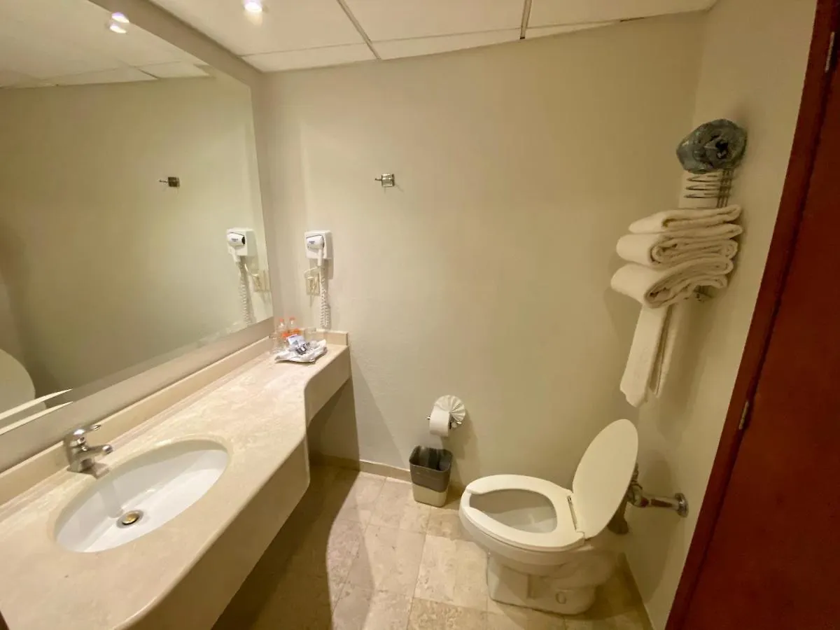 ****  Hotel Mercury Inn Querétaro Mexico